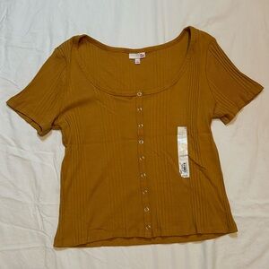 Large SO button down tee in amber